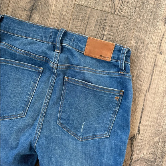 Madewell Cali Demi-Boot Jeans in Bronson Wash: Button-Front Edition - Picture 6 of 10